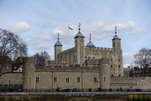 Tower of London je hrad ze středověku