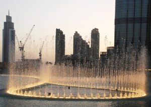 Dubajská fontána - největší choreografický systém fontán na světě